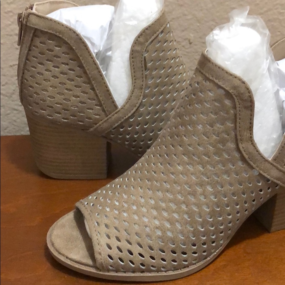 Bootie - Picture 7 of 8